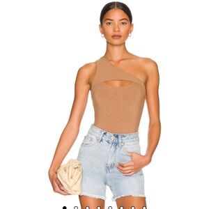 Superdown Tan One-Shoulder Bodysuit